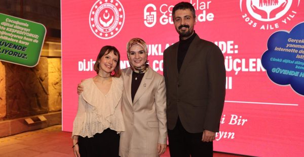 ALİFİRU; AİLE BAKANLIĞININ “ÇOCUKLAR GÜVENDE” PROJE LANSMANINDA SAHNE ALDI