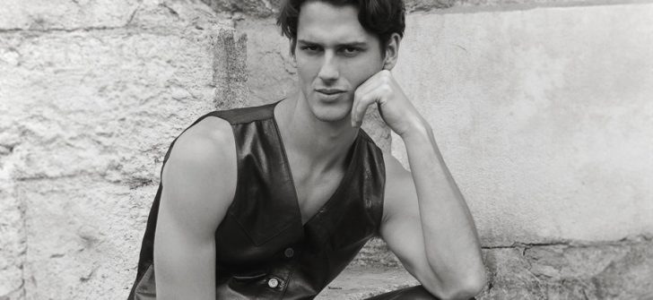 SPOR VE MODELLİĞİ BİR ARADA YÜRÜTÜYOR