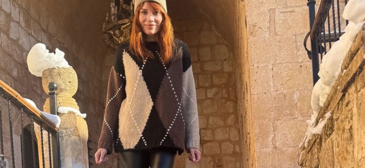 AYÇA VARLIER KAR YAĞISINDAN DOLAYI MAHSUR KALINCA YENİ YILA MARDİN’DE GİRDİ