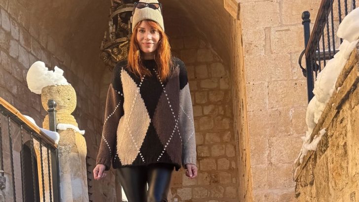 AYÇA VARLIER KAR YAĞISINDAN DOLAYI MAHSUR KALINCA YENİ YILA MARDİN’DE GİRDİ