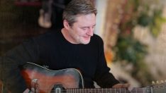 TUNA KİREMİTÇİ’DEN YÜZYILIN ŞARKISI