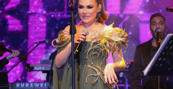 DENİZ SEKİ 2026’YA SAHNEDE GİRDİ