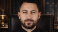 İSİMSİZ YÜZLERİ YILDIZ YAPMAK BENİM İŞİM