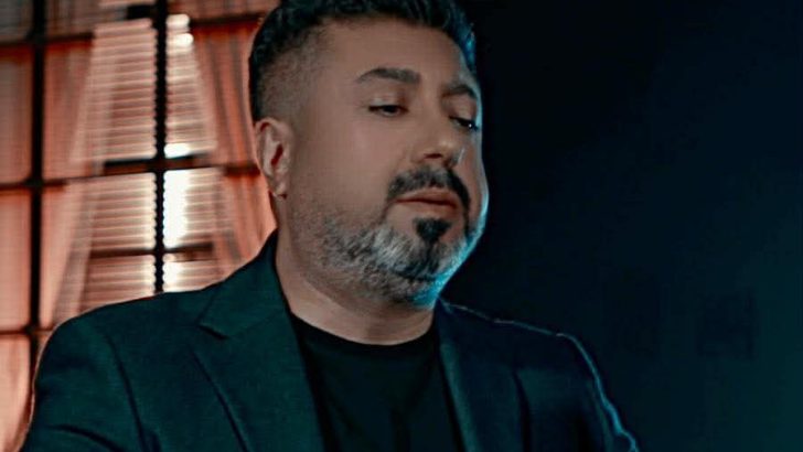 TÜRKÜLERLE KALPLERE DOKUNDU