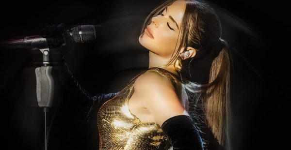 SİMGE’DEN PAZAR GECESİ ŞOV