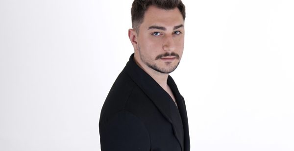 ANTALYA SAHNELERİNDE HAKAN DAĞPARÇASI FIRTINASI