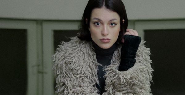 SENA ŞAHİN’DEN YENİ TEKLİ