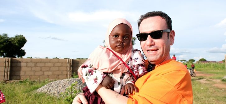 ÖZGÜR ARAS’TAN AFRİKA’YA UMUT TAŞIYAN YOLCULUK