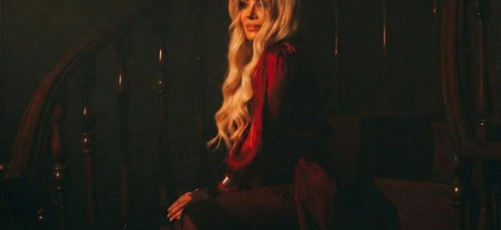 ZÜMRA’DAN ETNİK VE CESUR BİR ÇIKIŞ