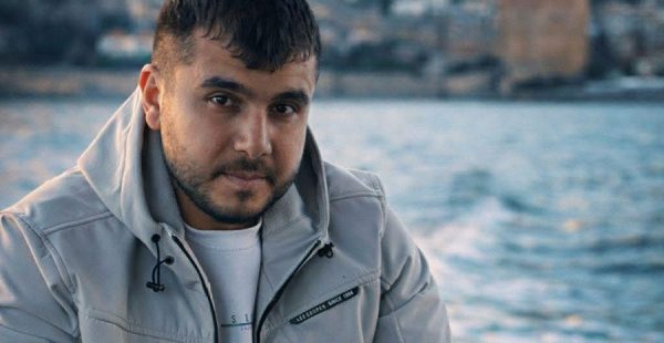 MÜZİK YAPIMCILIĞINA SOYUNDU