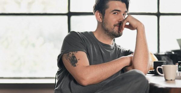 İLKAY SİPAHİ’DEN BEKLENEN DÖNÜŞ ŞARKISI