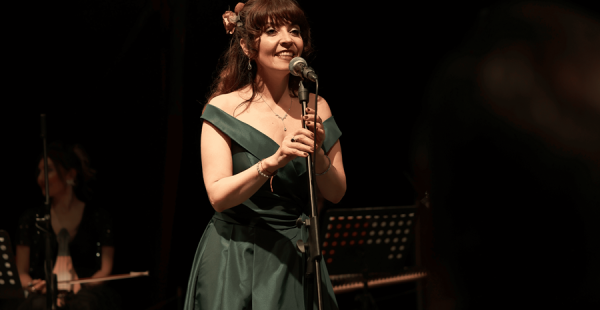 SANATSEVERLERLE BULUŞTU