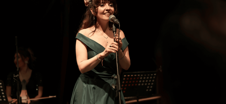 SANATSEVERLERLE BULUŞTU