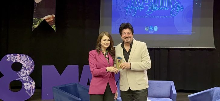 KADINLAR GÜNÜNE HALAYLI KUTLAMA