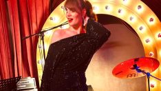 AYÇA VARLIER, SAHNEDE AJDA PEKKAN PERFORMANLARIYLA BÜYÜLEDİ