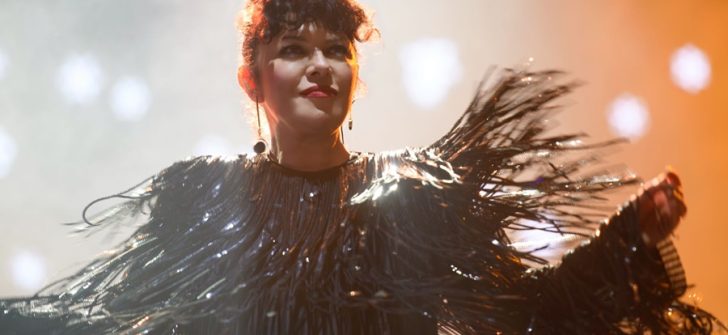 ÖZGE FIŞKIN’DAN DUMAN COVER’I