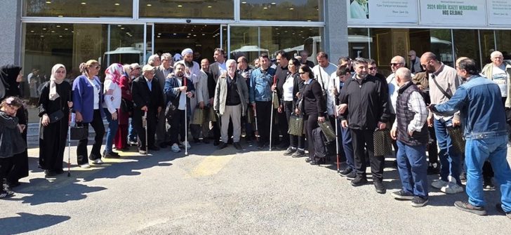 400 GÖRME ENGELLİ VATANDAŞIMIZI SEVİNDİRDİLER