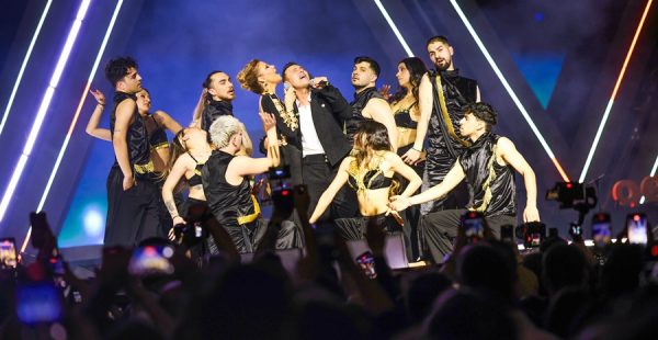 GÜLBEN ERGEN VE MUSTAFA SANDAL’DAN SAHNEDE SÜRPRİZ DÜET