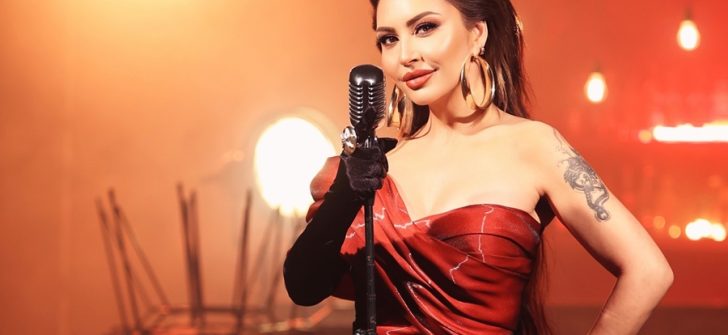 İPEK ÖRS ARABESK ŞARKI YORUMLAMAK BİR AYRICALIKTIR