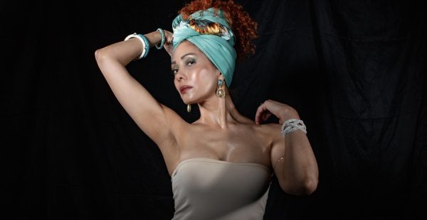 KIBRISLI SANATÇI MELEK ERDİL’DEN GÜÇLÜ ÇIKIŞ