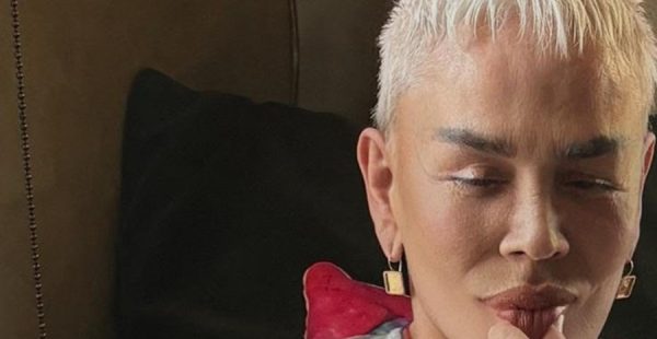 SEZEN AKSU’DAN YENİ ALBÜM “BİZ DE YENİDEN BAŞLARIZ”