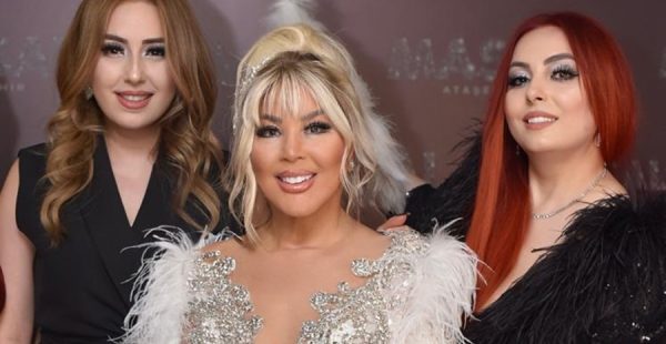 SAFİYE SOYMAN’A MASALSI KOSTÜM