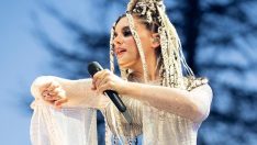 ATİYE BAHARI SAHNEDE BAŞLATTI