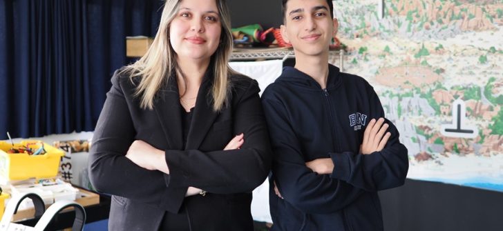 İKİ LİSE ÖĞRENCİSİ SIFIR BÜTÇEYLE ÇEKTİKLERİ KULAKLIK REKLAMIYLA DÜNYA ŞAMPİYONU OLDU